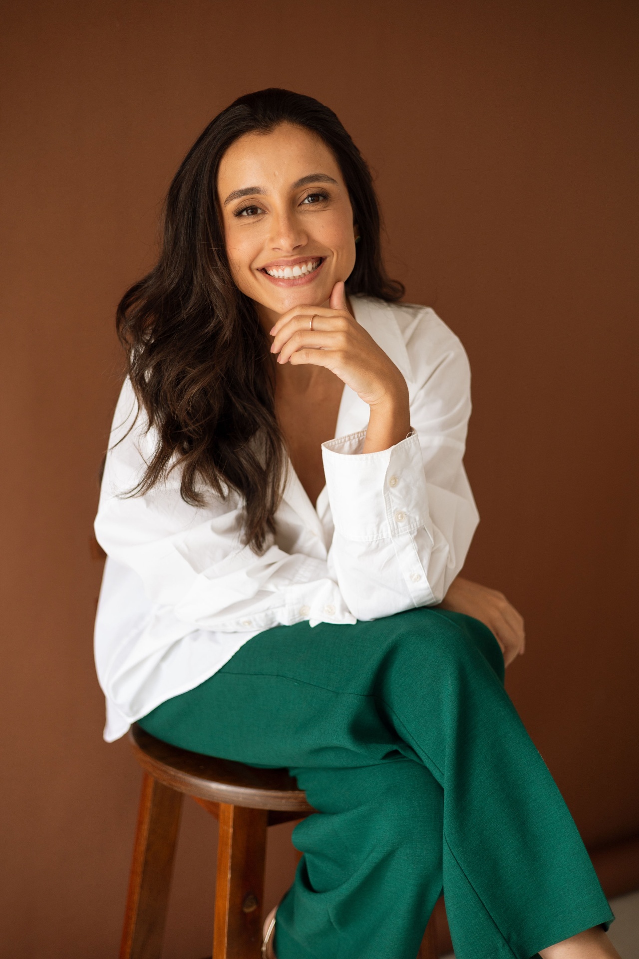 Retrato da Dra. Maria, endocrinologista da Clínica Yoni